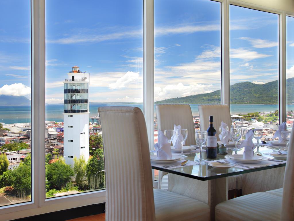 Sintesa Peninsula Hotel Манадо Экстерьер фото