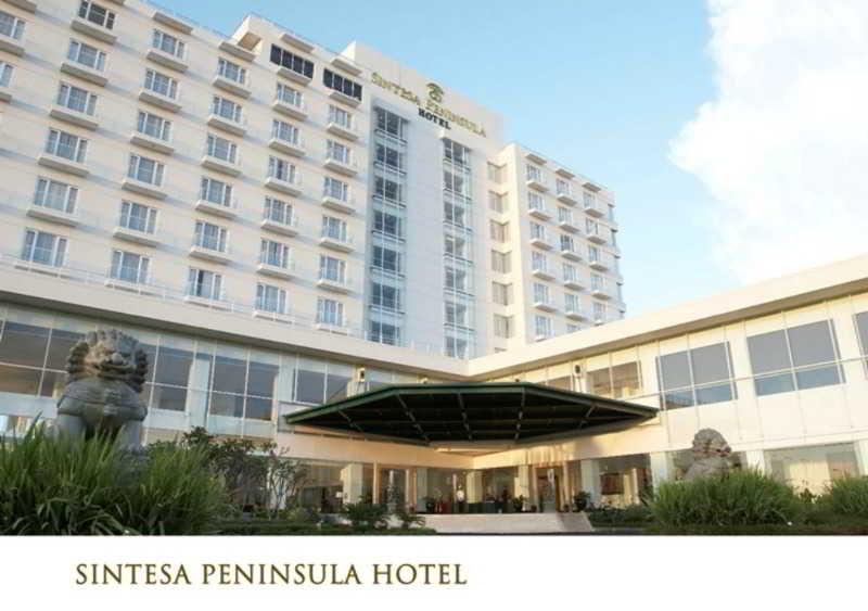 Sintesa Peninsula Hotel Манадо Экстерьер фото