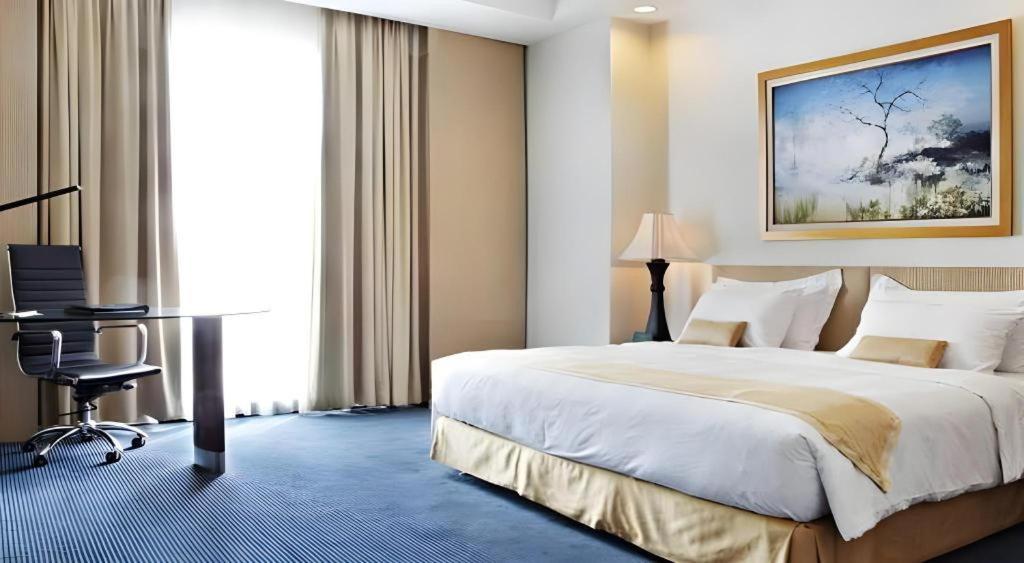 Sintesa Peninsula Hotel Манадо Экстерьер фото